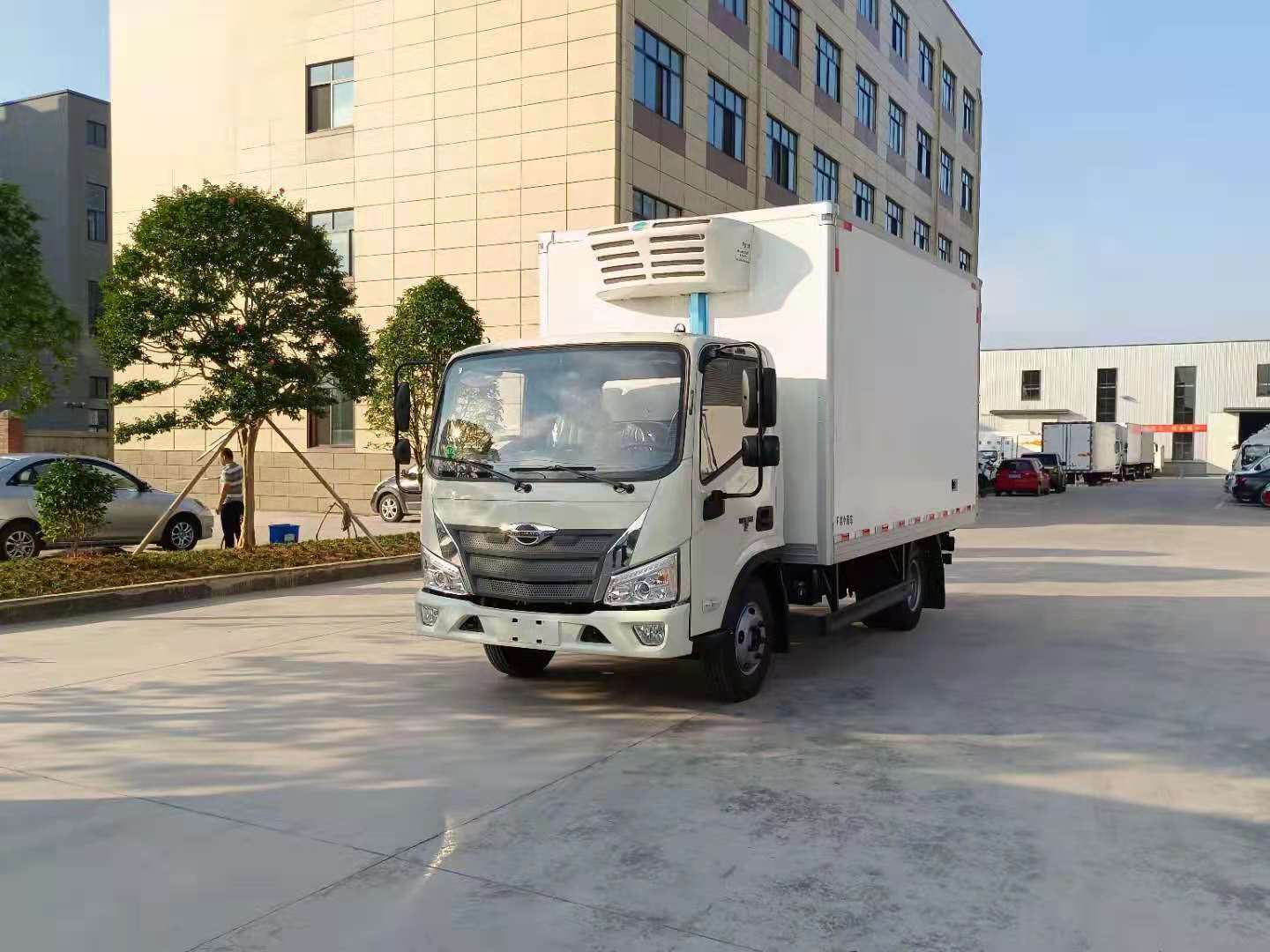 噬人鲨被人保护，又被网红吃！违法犯罪的买卖谁在参与？