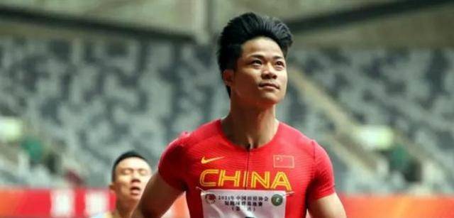 中国17岁小将100米10.21，远超同期苏炳添，科学训练前途无量